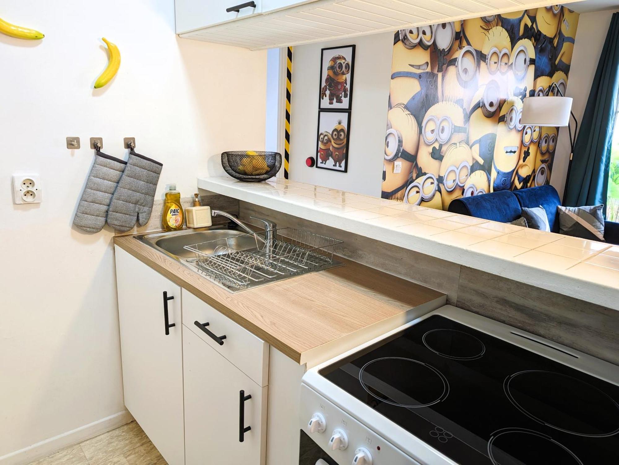 Le Repaire Des Minions - 10' Disney - Familial บายญี-โรแม็งวีเญร์ ภายนอก รูปภาพ