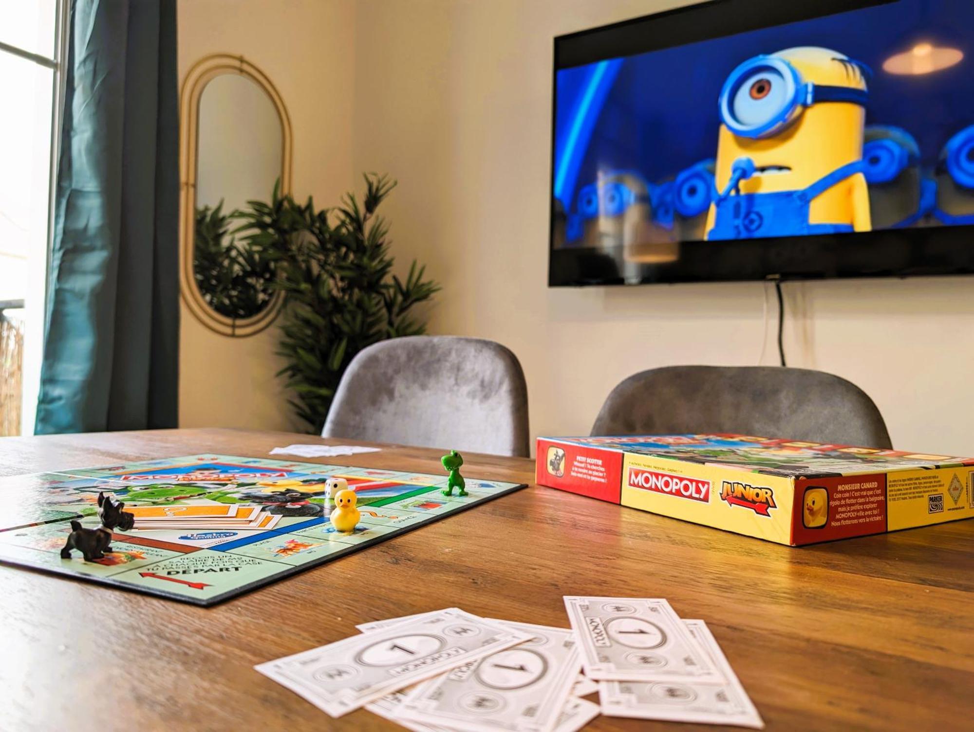 Le Repaire Des Minions - 10' Disney - Familial บายญี-โรแม็งวีเญร์ ภายนอก รูปภาพ